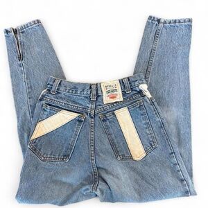 Vintage High-Rise Light Blue Jeans with Cream Pocket Panels